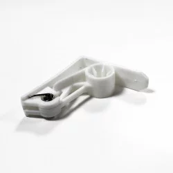 4 PINCES BLANCHE 6 X 5.3 CM PLASTIQUE P.