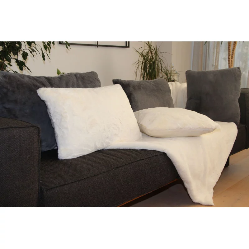PLAID DOUCEUR 130X170 ECRU EFFET FOURRUR