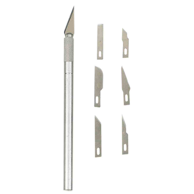 CUTTER DE PRECISION 9 CM ET 6 LAMES