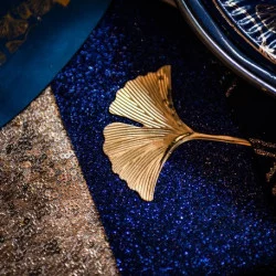 CHEMIN DE TABLE PAILLETTES BLEU MARINE