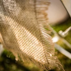CHEMIN DE TABLE TOILE DE JUTE EFFILEE