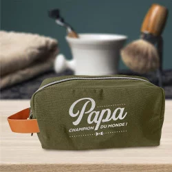 TROUSSE DE TOILETTE "PAPA CHAMPION" KAKI