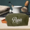 TROUSSE DE TOILETTE "PAPA CHAMPION" KAKI TROUSSE DE TOILETTE "PAPA CHAMPION" KAKI