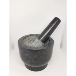 MORTIER ET PILON EN GRANIT NOIR