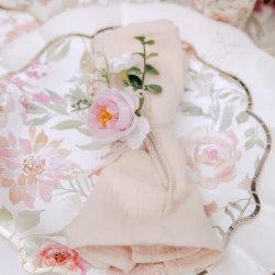BOUQUET DE FEUILLAGES, PIVOINE ROSE ET JASMIN