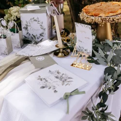 GUIRLANDE DE FEUILLES D'EUCALYPTUS ET D'
